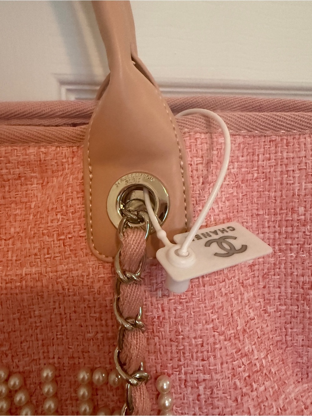 NWT Pink Tweed Pearl-Logo Tote Bag - Picture 6 of 10